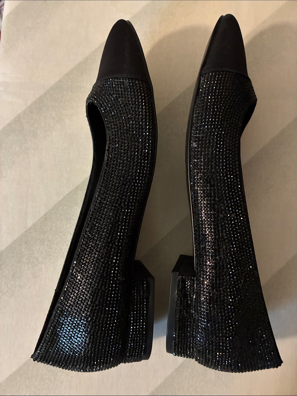 Steve Madden Black Satin and Rhinestone Flats NWT Size 8.5 - Picture 3 of 7
